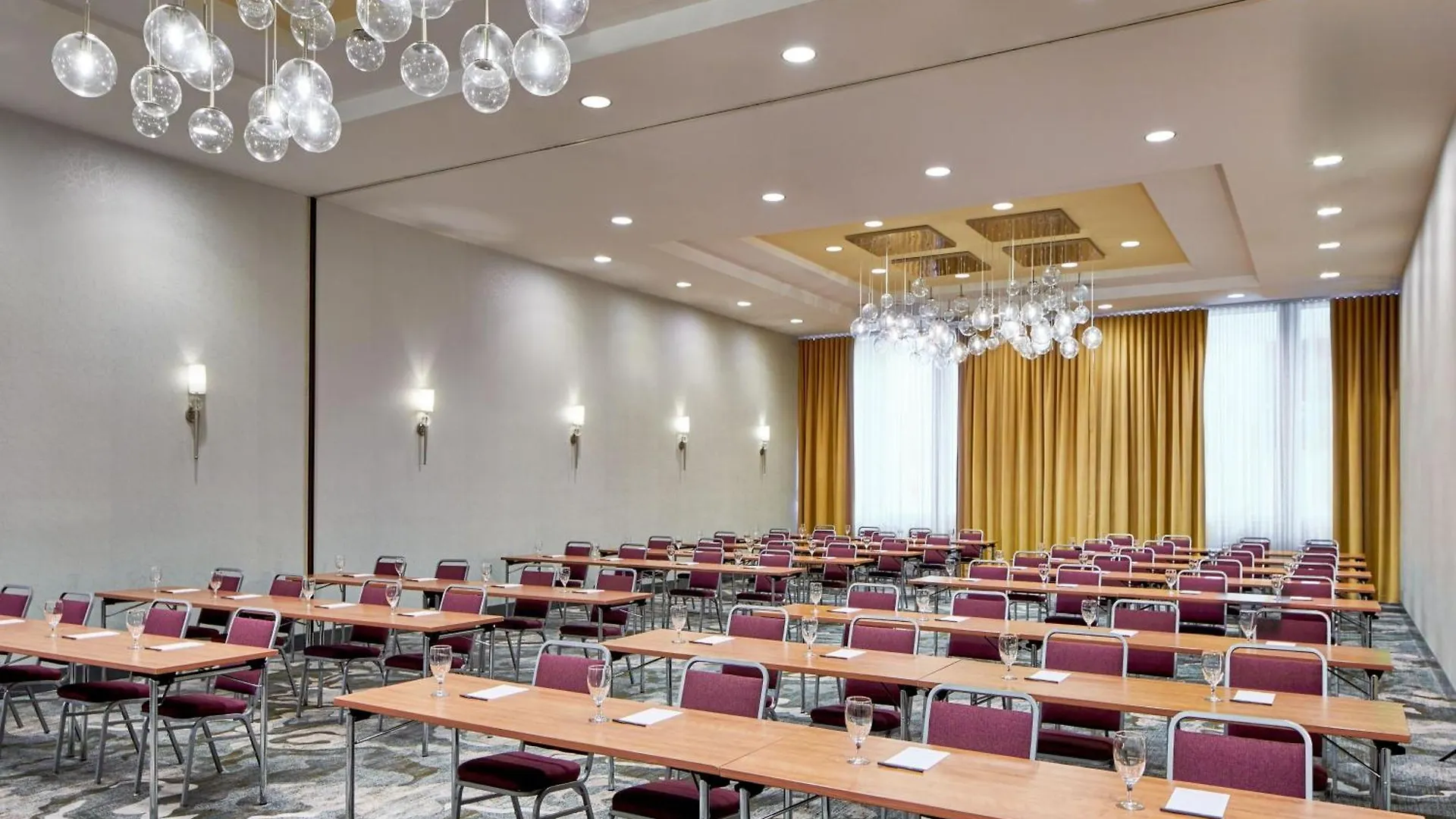 Courtyard By Marriott Portland City Center 4*,  United States
