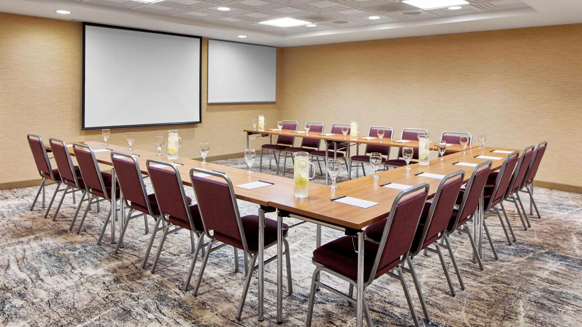 Courtyard By Marriott Portland City Center 4*,  United States