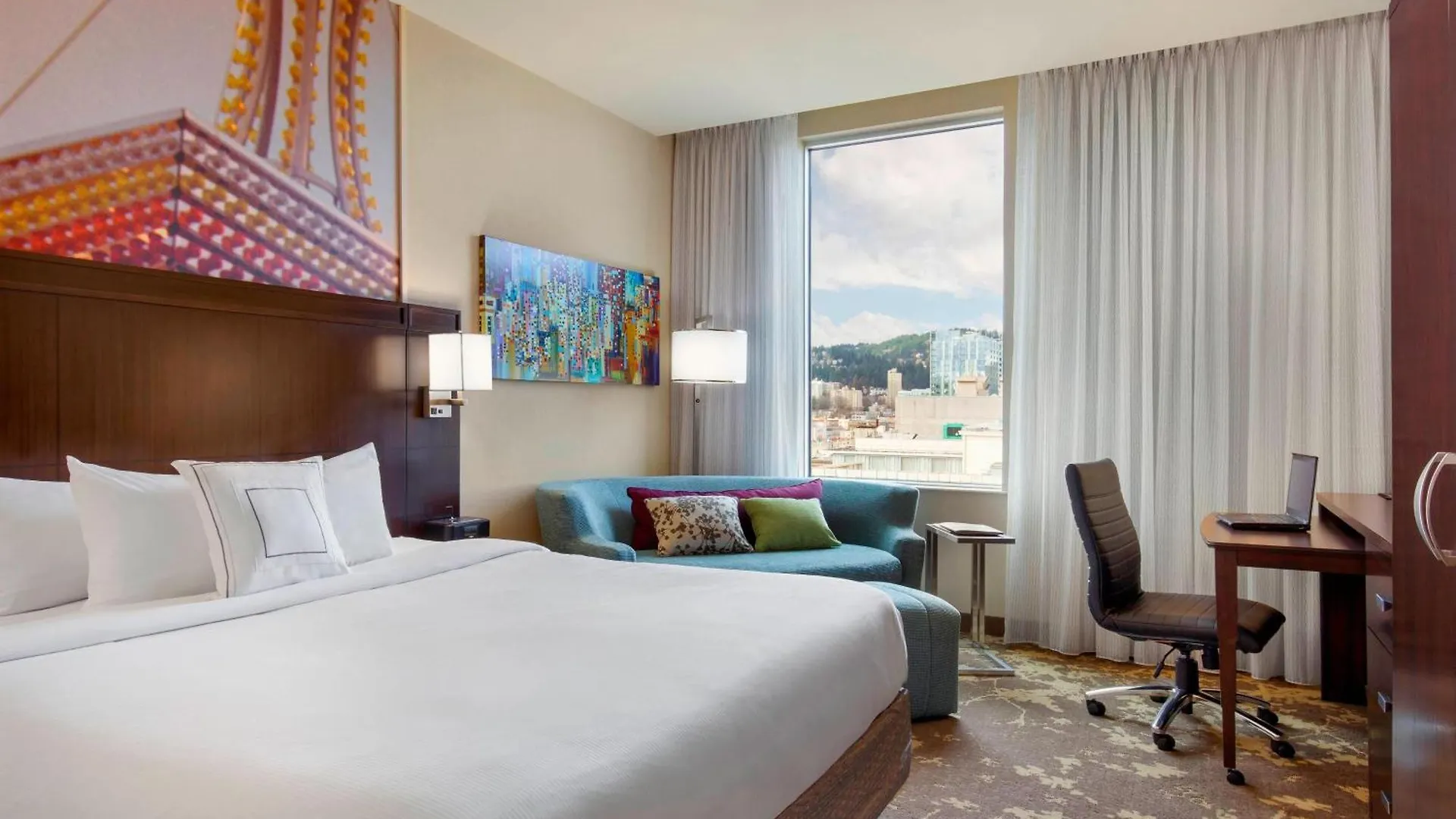 Courtyard By Marriott Portland City Center Hotel