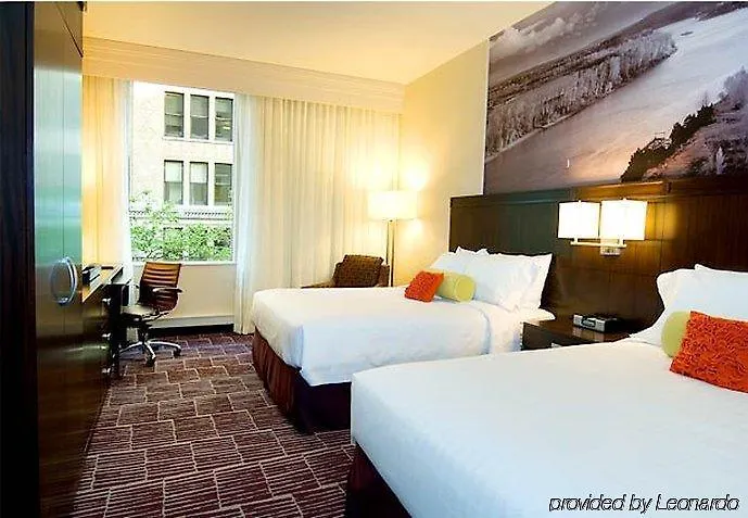 Courtyard By Marriott Portland City Center Hotel