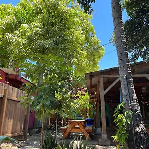 https://hostel-banana-bungalow-maui.lahainahotels.net